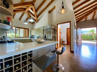 Casa de 3 alcobas en venta en Rionegro La Ceja, Rionegro, 400 m² · foto 14 de 20
