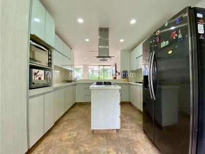 Casa de 4 alcobas en venta en El Escobero, Envigado, 430 m² · foto 11 de 20