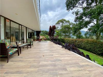 Casa de 4 alcobas en venta en El Escobero, Envigado, 430 m² · foto 14 de 20