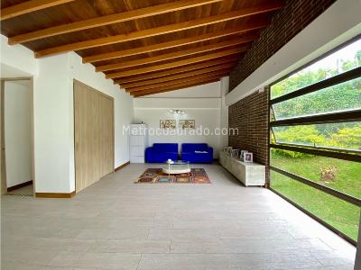 Casa de 4 alcobas en venta en El Escobero, Envigado, 430 m² · foto 18 de 20