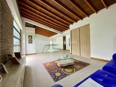 Casa de 4 alcobas en venta en El Escobero, Envigado, 430 m² · foto 19 de 20