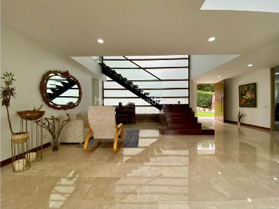 Casa de 4 alcobas en venta en El Escobero, Envigado, 430 m² · foto 3 de 20