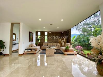 Casa de 4 alcobas en venta en El Escobero, Envigado, 430 m² · foto 5 de 20