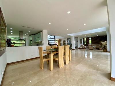Casa de 4 alcobas en venta en El Escobero, Envigado, 430 m² · foto 6 de 20