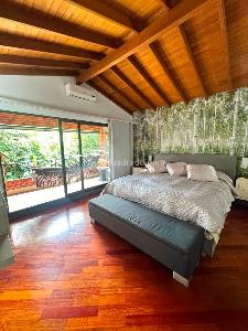 Casa de 3 alcobas en venta en Altos Del Poblado, Medellín, 275 m² · foto 14 de 20