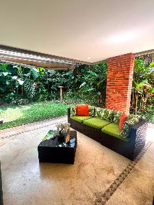 Casa de 3 alcobas en venta en Altos Del Poblado, Medellín, 275 m² · foto 8 de 20