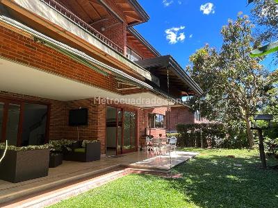 Casa de 3 alcobas en venta en Altos Del Poblado, Medellín, 275 m² · foto 5 de 20