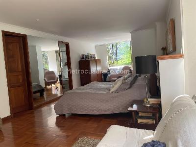 Apartamento en venta en El Poblado El Tesoro, Medellín · foto 18 de 18
