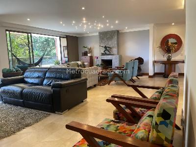 Apartamento en venta en El Poblado El Tesoro, Medellín · foto 4 de 18
