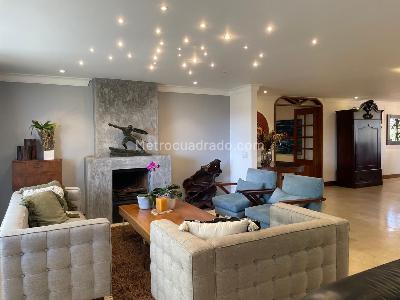 Apartamento en venta en El Poblado El Tesoro, Medellín · foto 6 de 18