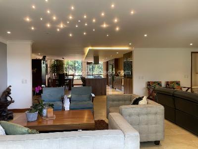 Apartamento en venta en El Poblado El Tesoro, Medellín · foto 7 de 18