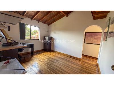 Casa de 3 alcobas en venta en Alto De Las Palmas, Envigado, 300 m² · foto 15 de 17