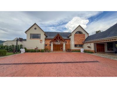 Casa de 4 alcobas en venta en Alto De Las Palmas, Envigado, 1000 m² · foto 16 de 20
