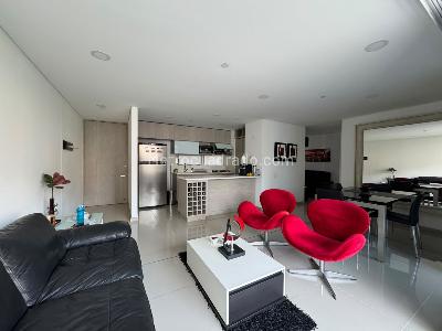 Apartamento de 2 alcobas en venta en Loma Del Chocho, Envigado, 104 m² · foto 2 de 8