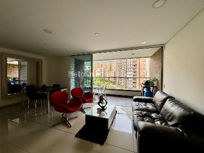 Apartamento de 2 alcobas en venta en Loma Del Chocho, Envigado, 104 m² · foto 1 de 8