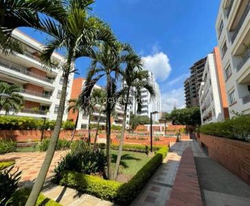 Apartamento de 3 alcobas en venta en Cali, Cali, 352 m² · foto 11 de 11