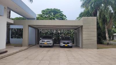 Casa de 4 alcobas en venta en Villavicencio, Villavicencio, 970 m² · foto 2 de 20