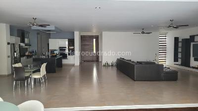 Casa de 4 alcobas en venta en Villavicencio, Villavicencio, 970 m² · foto 4 de 20