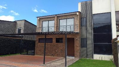 Casa de 3 alcobas en venta en Cajica, Cajicá, 219 m² · foto 2 de 13