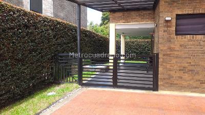 Casa de 3 alcobas en venta en Cajica, Cajicá, 219 m² · foto 7 de 13