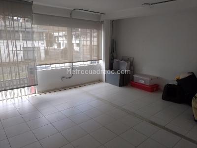Casa de 5 alcobas en venta en Santa Barbara, Bogotá, 280 m² · foto 4 de 12