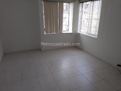 Casa de 5 alcobas en venta en Santa Barbara, Bogotá, 280 m² · foto 6 de 12