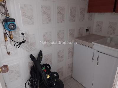 Casa de 5 alcobas en venta en Santa Barbara, Bogotá, 280 m² · foto 9 de 12