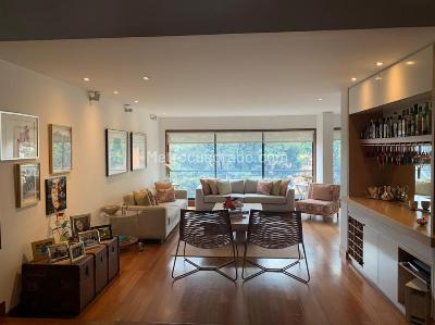 Apartamento de 3 alcobas en venta en Los Rosales, Bogotá, 274 m² · foto 3 de 20