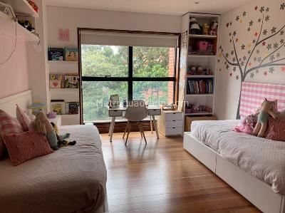 Apartamento de 3 alcobas en venta en Los Rosales, Bogotá, 274 m² · foto 6 de 20