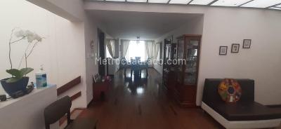 Casa de 5 alcobas en venta en Campin, Bogotá, 295 m² · foto 13 de 20