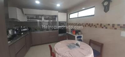 Casa de 5 alcobas en venta en Campin, Bogotá, 295 m² · foto 17 de 20
