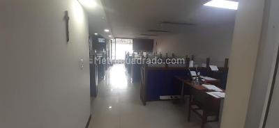 Casa de 5 alcobas en venta en Campin, Bogotá, 295 m² · foto 8 de 20