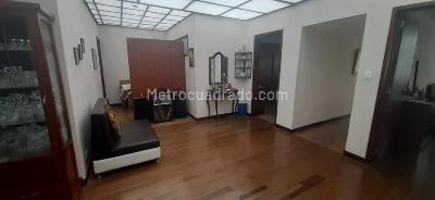 Casa de 5 alcobas en venta en Campin, Bogotá, 295 m² · foto 9 de 20
