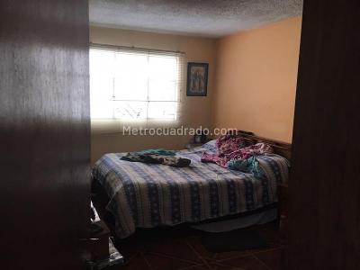 Casa de 5 alcobas en venta en Kennedy, Bogotá, 157 m² · foto 3 de 9