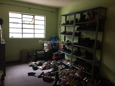 Casa de 5 alcobas en venta en Kennedy, Bogotá, 157 m² · foto 8 de 9