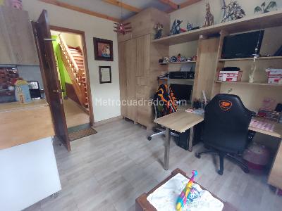 Casa de 5 alcobas en venta en Bogotá, 498 m² · foto 9 de 20