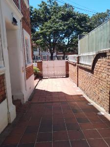 Casa de 5 alcobas en venta en Quinta Camacho, Bogotá, 442 m² · foto 9 de 20