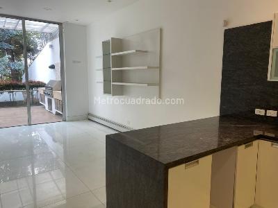 Casa de 4 alcobas en venta en El Refugio, Bogotá, 830 m² · foto 3 de 18