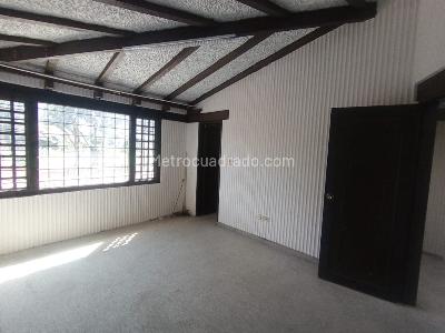 Casa de 3 alcobas en venta en Prados Del Country, Bogotá, 42 m² · foto 6 de 20