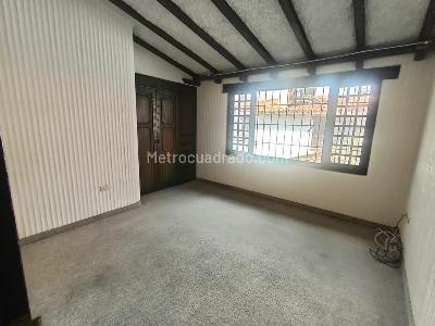 Casa de 3 alcobas en venta en Prados Del Country, Bogotá, 42 m² · foto 8 de 20