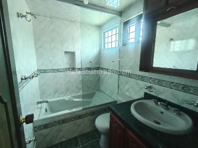 Casa de 3 alcobas en venta en Prados Del Country, Bogotá, 42 m² · foto 17 de 20
