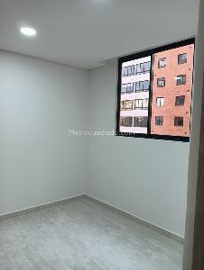 Apartamento de 2 alcobas en arriendo en Ciudad La Salle Lyon 2, Bogotá, 41 m² · foto 3 de 17
