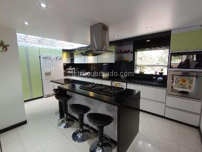 Casa de 5 alcobas en venta en Antiguo Camino A Suba, Bogotá, 200 m² · foto 10 de 20