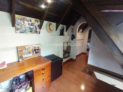 Casa de 5 alcobas en venta en Antiguo Camino A Suba, Bogotá, 200 m² · foto 4 de 20
