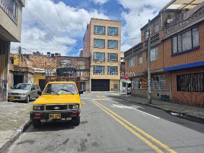 Casa en venta en La Granja, Bogotá · foto 2 de 8