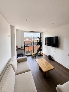 Apartamento de 1 alcoba en venta en Santa Barbara Occidental, Bogotá, 54 m² · foto 2 de 20