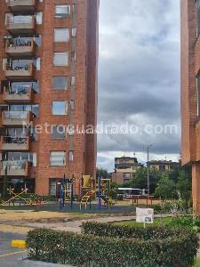 Apartamento de 2 alcobas en venta en Sotileza, Bogotá, 93 m² · foto 2 de 14