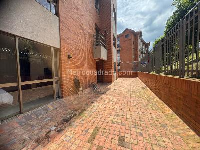 Apartamento de 3 alcobas en venta en Balcon De Lindaraja, Bogotá, 197 m² · foto 8 de 20