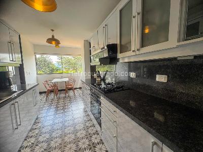 Apartamento de 3 alcobas en venta en Balcon De Lindaraja, Bogotá, 197 m² · foto 10 de 20