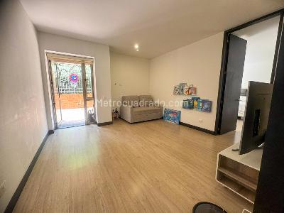 Apartamento de 3 alcobas en venta en Balcon De Lindaraja, Bogotá, 197 m² · foto 13 de 20